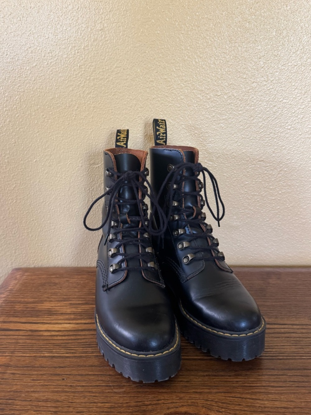 Dr. Martens Leona Black Leather Lace Up Chunky Heeled Combat Boots EU38 US7